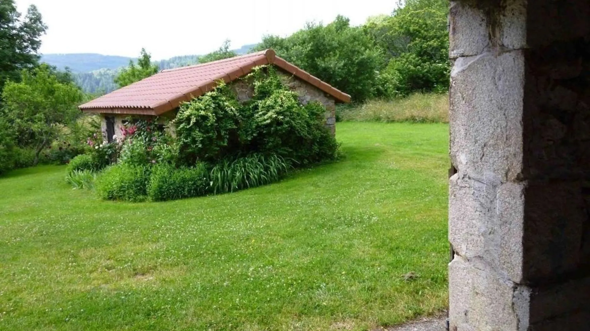 Grande Maison Avec Jardin, Cheminee Et Jeux D'Enfants, Ideale Pour Des Vacances Au Calme - Fr-1-496-95 Saint-Alban-les-Eaux